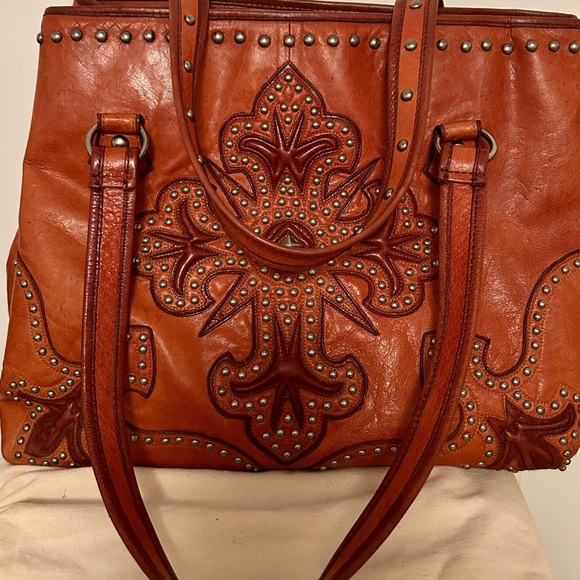 A Stunner!!!⭐️Studded & Embroidered Leather Cripple Creek large Tote! - Picture 3 of 11